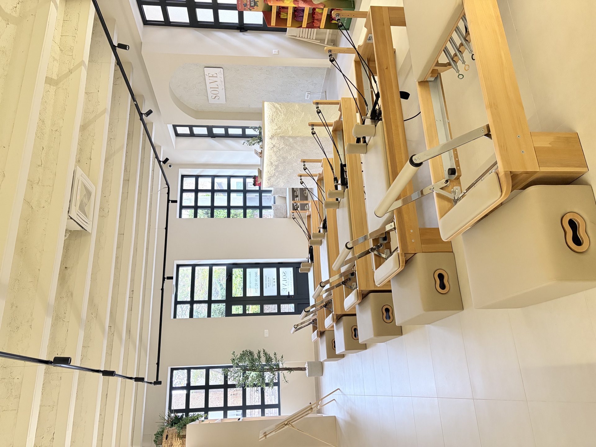 SOLVÉ Zemun studio — Sculpt & Glow