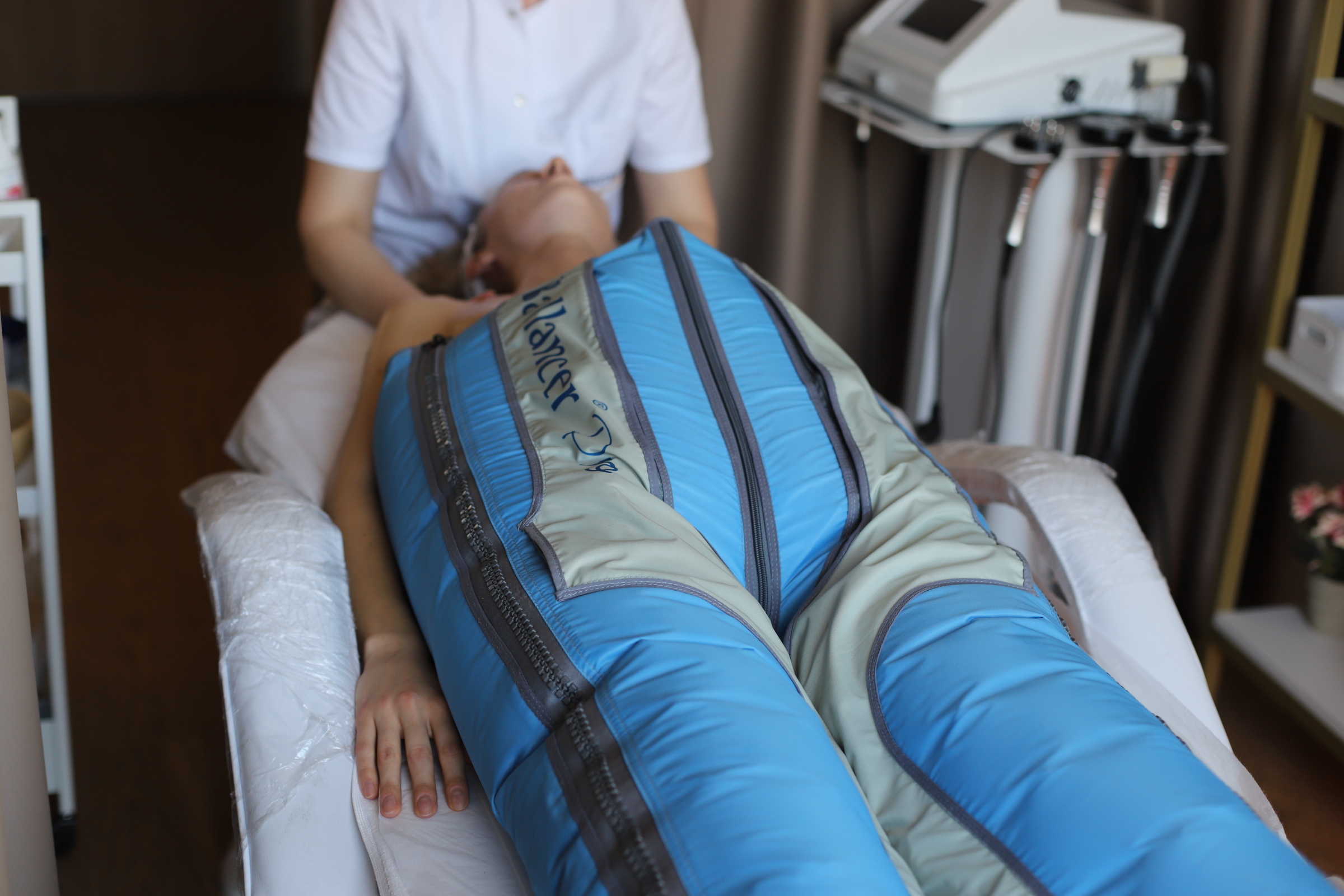 VacuSlim 48 tretman u Sculpt & Glow